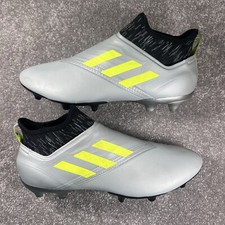 Adidas Glitch “Exhibit