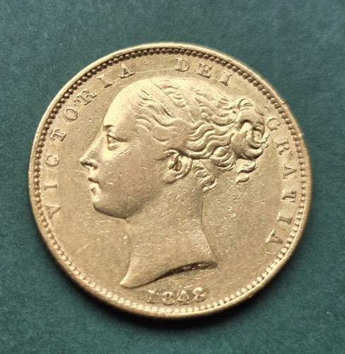 Queen victoria carat gold - victoria,