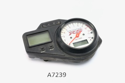 Triumph sprint 955i - 955i, t695