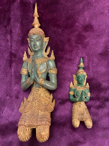 Thai buddha kneeling - thai,