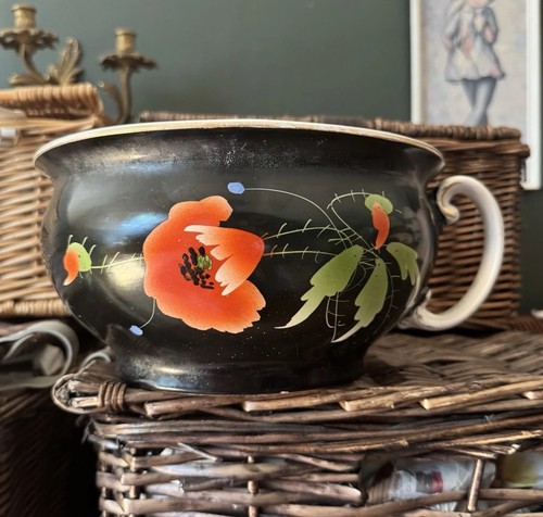Antique poppy chamber pot - , /