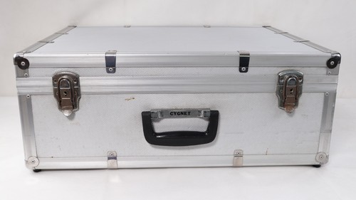 Large cygnet aluminium flight - cygnet,