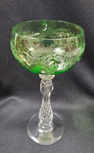 Cut crystal stem green - 6.5",