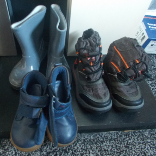 Pair boys shoes - 3,