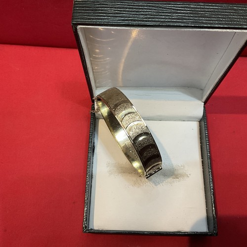Beautiful vintage carat - vintage,