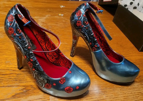 Iron fist ladies siren - fist,