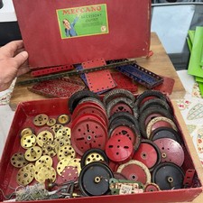 Meccano Box Set No. 6a from Mid 1950s. Contains wheels pulleys assorted pieces