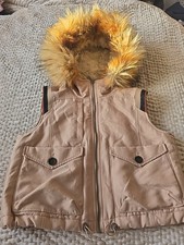 Benetton Warm Vest/Jacket with Hood Trimmed Faux Fur Fox/ Raccoon Size 14 Uk New