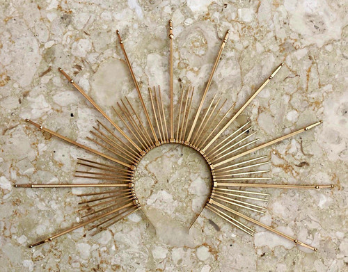 Gold spiked sunburst halo - gold,