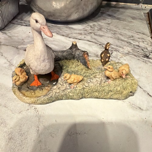 Border fine arts duck - fine,