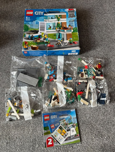 Lego city 60291 - lego, house