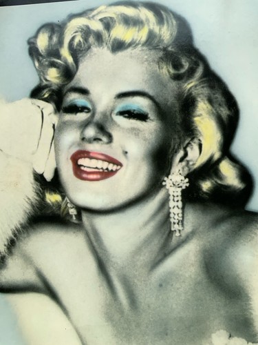 Marilyn monroe two large - marilyn,