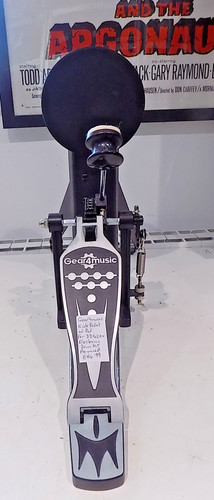 Gear4music kick pedal and pad - and,