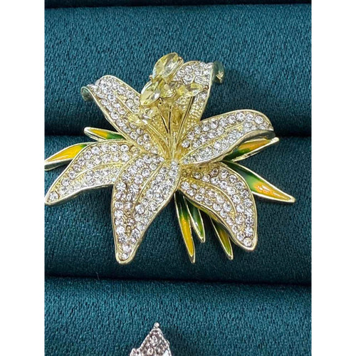 Lily flower brooch pin cubic - flower,
