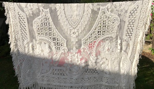 Vintage filet lace cherub - filet,