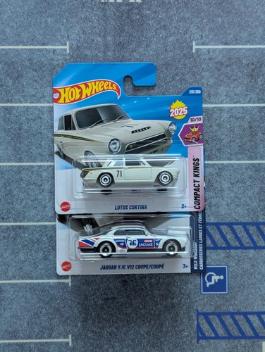 Hot wheels lotus - hot, cortina