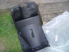 YAMAHA VITY 125 FRONT KNEE