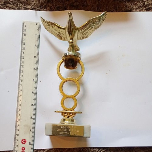 Pigeon racing trophy - pigeon, fed