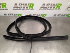 BMW E46 3 SERIES COMPACT Left or Right Door Weatherstrip Seal 51727047341