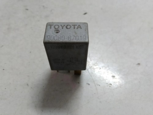 Toyota yaris p21 relays - toyota,