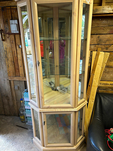 Corner display cabinet - corner,