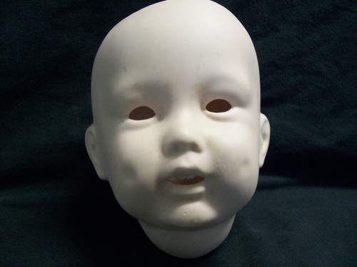 Porcelian doll head - s.f.b.j.,
