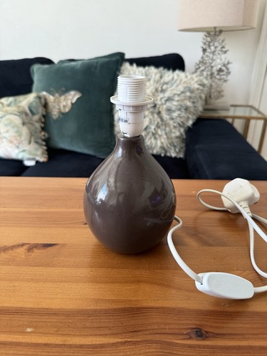 Small bedisde night lamp - , brown