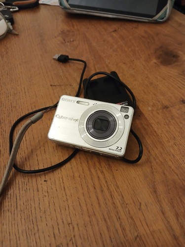 Sony cyber digital camera - cyber,
