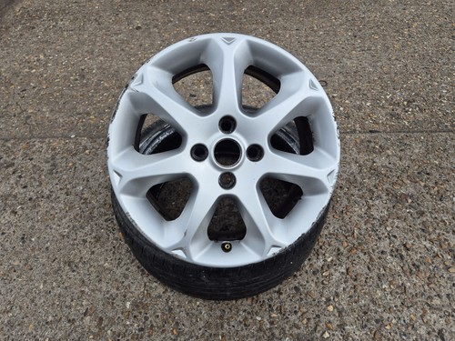 Ford fiesta mk7 spoke - ford, 7