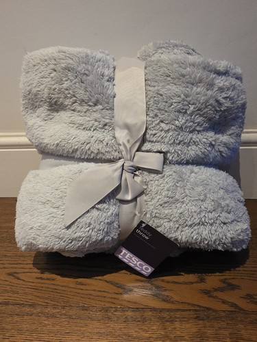Tesco teddy throw - teddy,