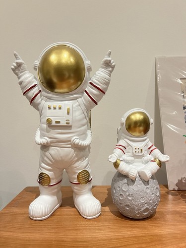 Astronaut figures