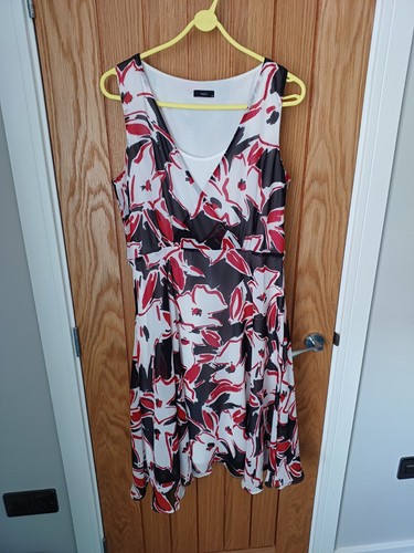 Ladies floral sleeveless - floral,