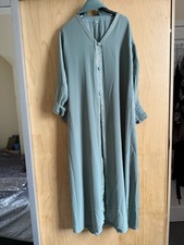 BNWOT New Women’s  Dimante