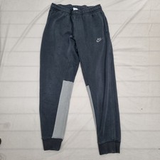 Nike Men’s Sportswear Club