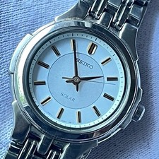 SEIKO V181 0AH0 Solar Titanium