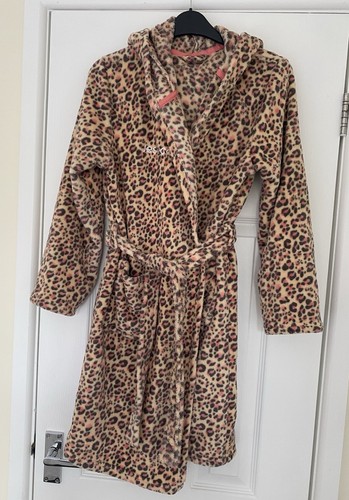 Studio leopard print named - studio,