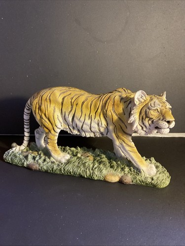 Tigers regency endangered - tigers, by