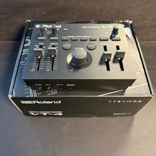 Roland VT-4 Vocal Multi-Effects Processor  - Original Box - Free UK Postage