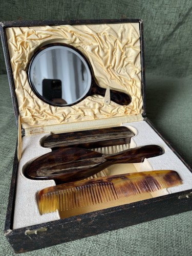 Vintage dressing table set - vintage,