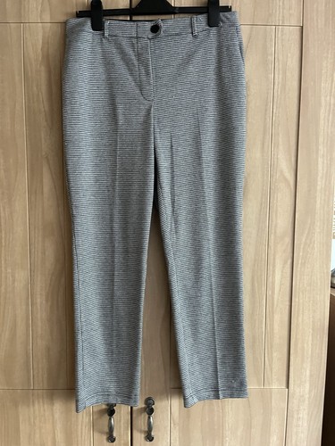 Ladies size small check - 14,