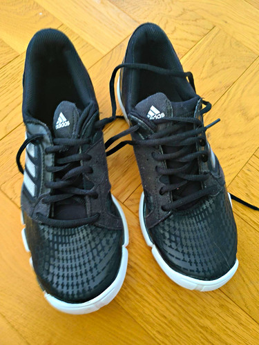 Adidas black adipure trainer - ,