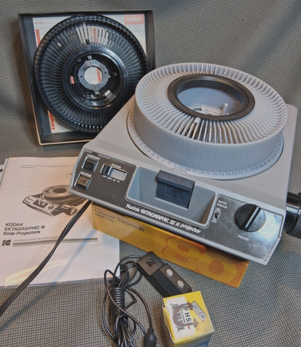 Kodak carousel projector - ,