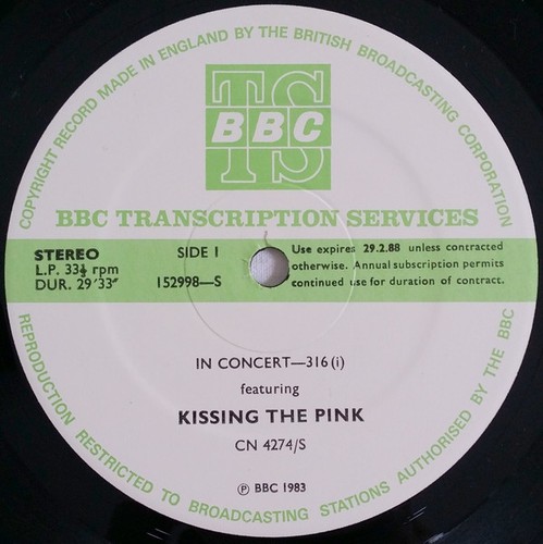 Rare kissing the - rare, pink