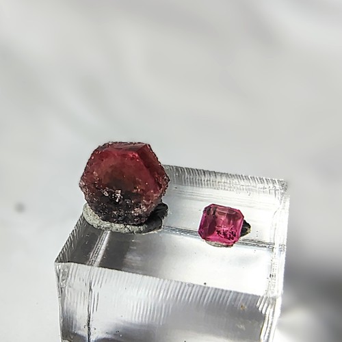 Gem rare red - rare!, bixbite