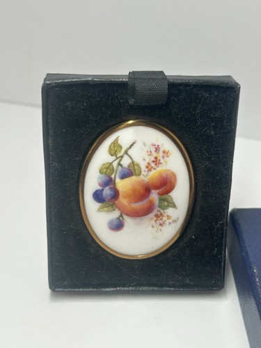 Royal worcester brooch - royal, brooch,