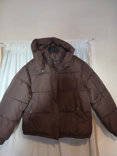 Ladies puffer style hooded - style,