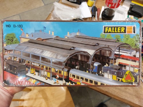 Faller 180 station overall - faller,