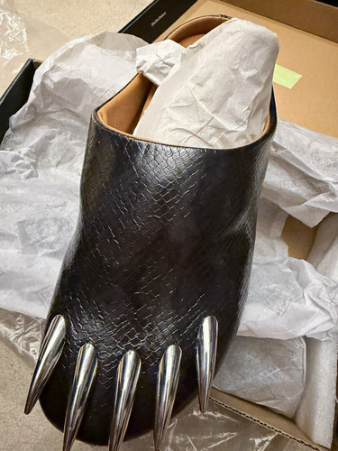 Bravest studios claw mule - bravest,