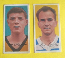 Barratt Famous Footballers A11 Nos. 33 & 41
