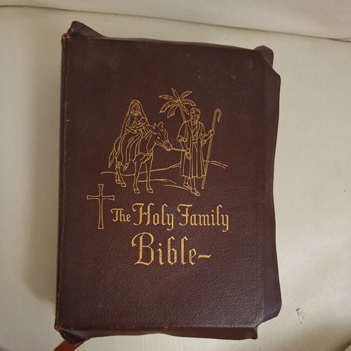 The holy family bible - family, john
